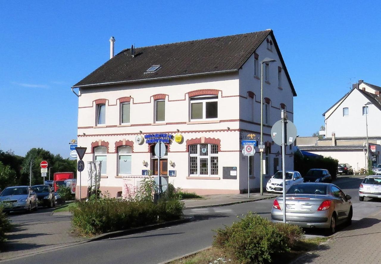 Millrather Brauhaus Еркрат Стая снимка